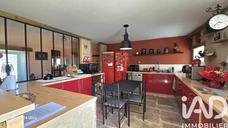 Maison 5 pièces 184 m² · à Uzay-le-Venon · 184 m² · 159 000 €