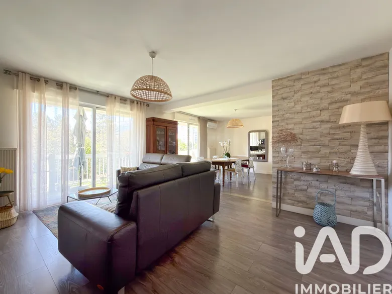 Appartement 4 pièces 101 m² · à Grenoble · 101 m² · 260 000 €
