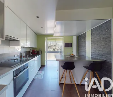 Apartment in Grenoble (38100)