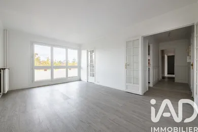 Apartment in Chatou (78400)
