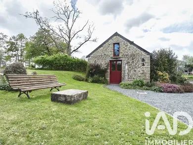 Maison de campagne à COMMER (53470)