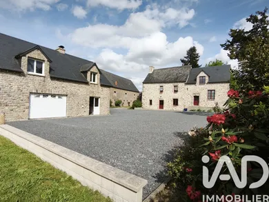 Maison de campagne à COMMER (53470)