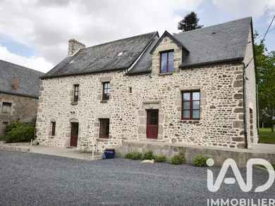 Maison de campagne à COMMER (53470)