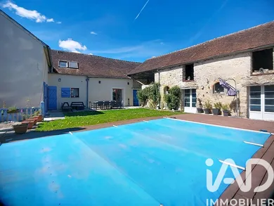 Longère à Moret Loing et Orvanne (77250)