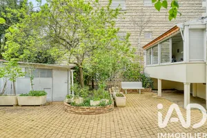 Detached house in Versailles (78000)