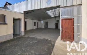 Commercial walls in Santranges (18240)