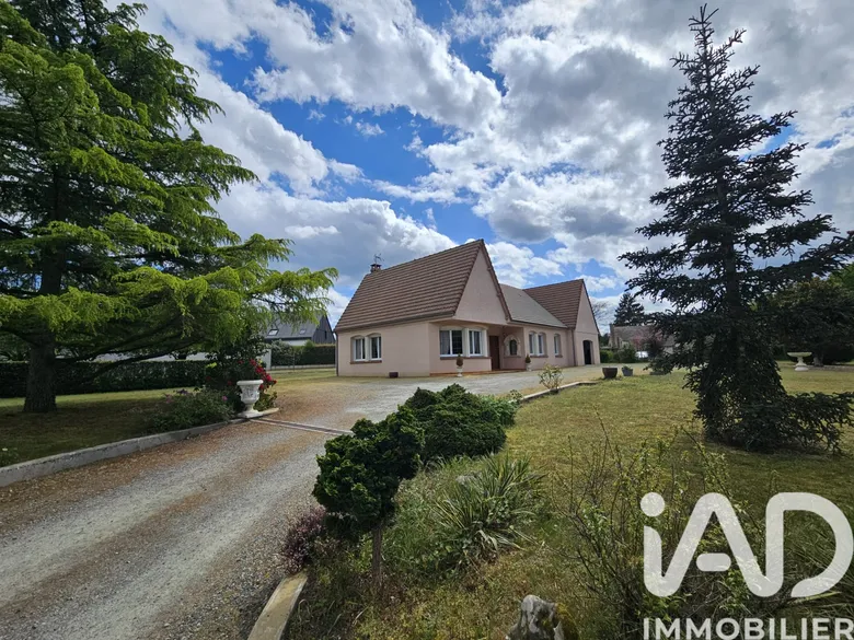 Maison 5 pièces 132 m² · à Parigné-l'Évêque · 132 m² · 296 000 €