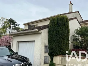 House in Le Port-Marly (78560)