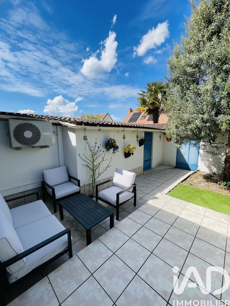 Maison 4 pièces 127 m² · à Saint-Pryvé-Saint-Mesmin · 126,6 m² · 347 000 €