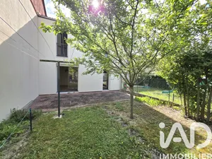 Maison de ville à Pont-Sainte-Marie (10150)