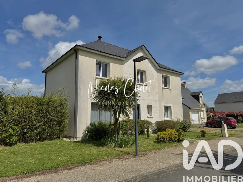 Maison 7 pièces 141 m² · à Saint Mathurin sur Loire · 141 m² · 349 000 €