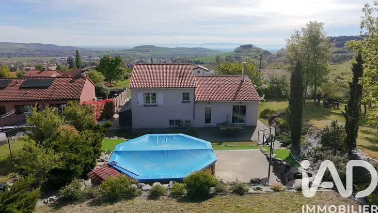 Maison 5 pièces 117 m² · à Combronde · 117 m² · 299 000 €