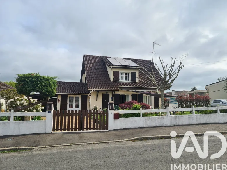 Maison 5 pièces 139 m² · à Orthez · 138,7 m² · 220 000 €