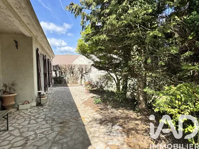 Maison traditionnelle à Presles-en-Brie (77220)