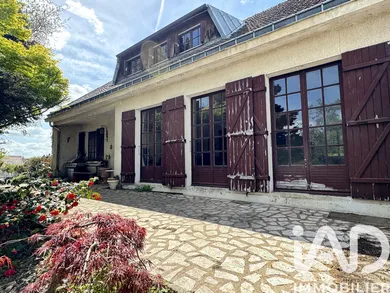 Maison traditionnelle à Presles-en-Brie (77220)