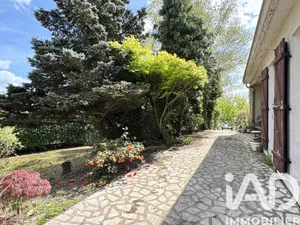 Traditional house in Presles-en-Brie (77220)