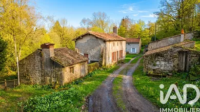 Maison à Saint-Aubin-le-Cloud (79450)