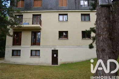 Apartment in Bures-sur-Yvette (91440)