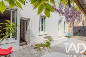 Maison de village à Montigny-sur-Loing (77690)