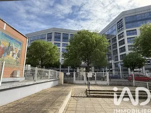 Apartment in Villejuif (94800)