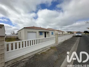 House in Angles (85750)