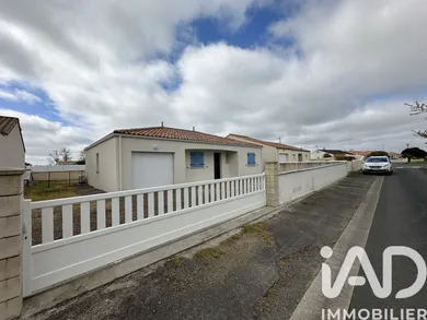 House in Angles (85750)