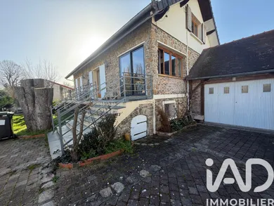 Apartment in Mennecy (91540)