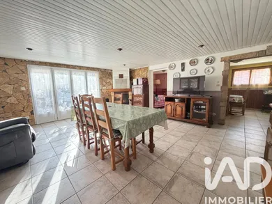 Apartment in Mennecy (91540)