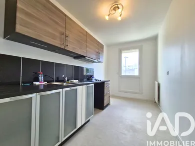 Apartment in Évry (91000)
