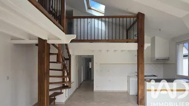 Duplex in Vernon (27200)
