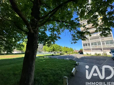 Appartement à Évry (91000)
