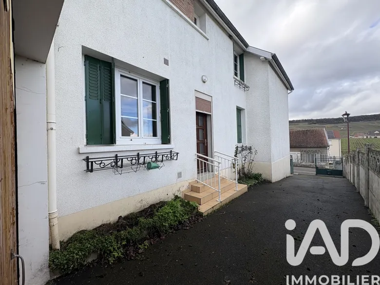 Maison 7 pièces 122 m² · à Blancs-Coteaux · 122 m² · 160 000 €