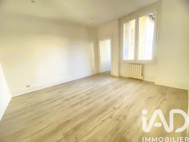 Apartment in Vichy (03200)
