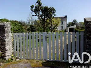 House in Locmaria Berrien (29690)