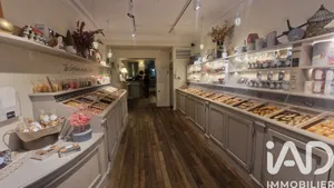 Commercial in Versailles (78000)