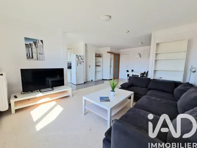 Apartment in Antibes (06160)