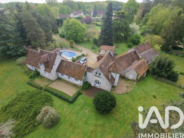 Maison 9 pièces 295 m² · à Chitenay · 295 m² · 470 000 €