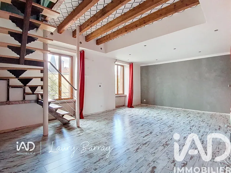 Appartement 6 pièces 124 m² · à Saint-Chamond · 123,6 m² · 170 000 €