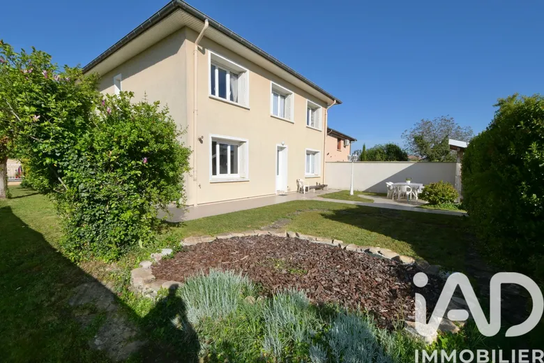 Maison 6 pièces 140 m² · à Pusignan · 139,9 m² · 385 000 €