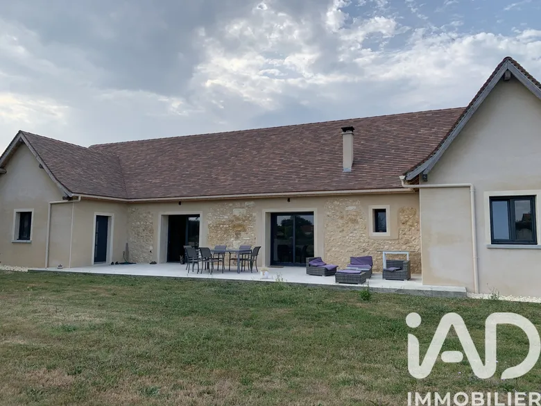 Maison 4 pièces 141 m² · à Saint-Médard-de-Mussidan · 141 m² · 299 000 €