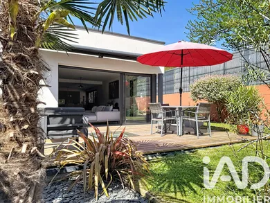 Architectural house in Vern-sur-Seiche (35770)