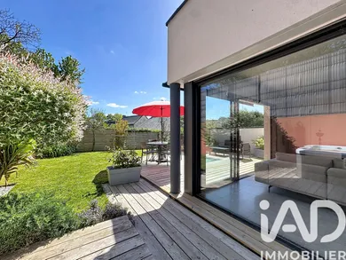 Architectural house in Vern-sur-Seiche (35770)