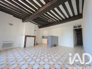 Immeuble à Avesnes-sur-Helpe (59440)