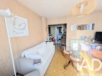 Apartment in Avignon (84140)