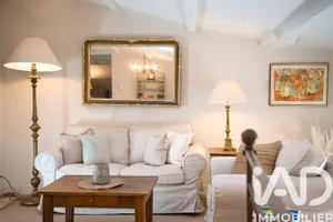 Apartment in Uzès (30700)