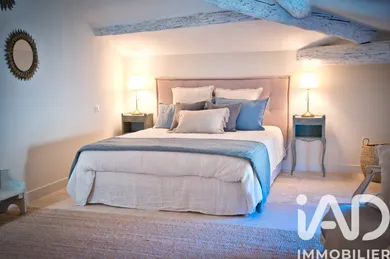 Apartment in Uzès (30700)
