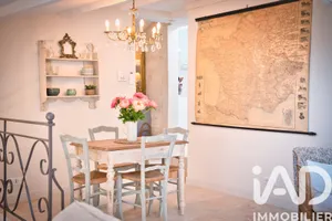 Apartment in Uzès (30700)