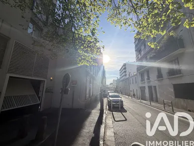 Parking in Marseille (13005)