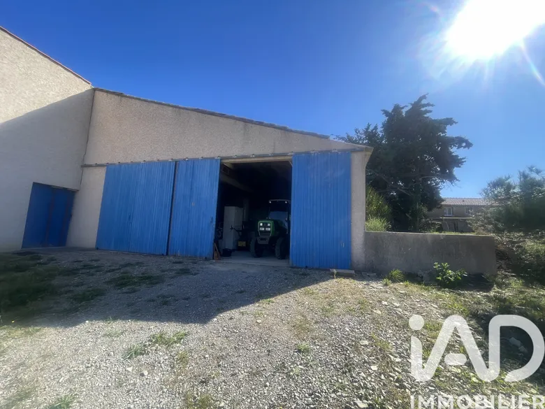 Parking 89 m² · à Agel · 88,6 m² · 66 000 €