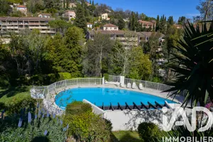 Apartment in Vence (06140)